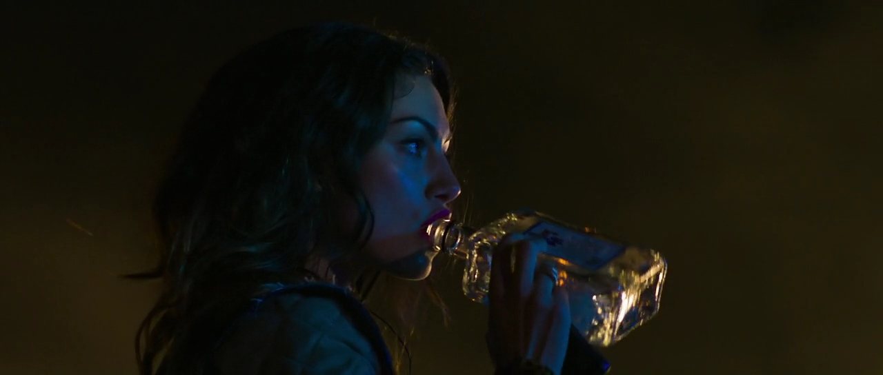 VampireDiariesWorld-dot-nl_TakeDown0118.jpg