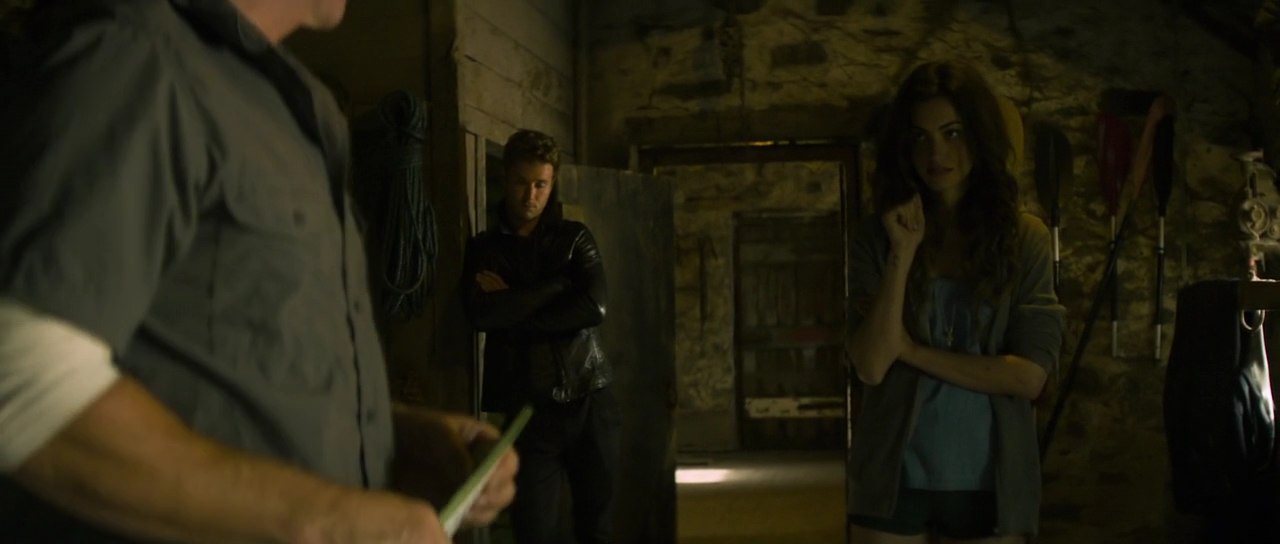 VampireDiariesWorld-dot-nl_TakeDown1598.jpg