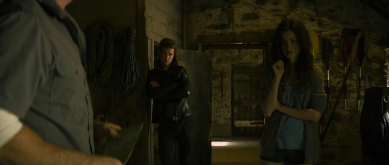 VampireDiariesWorld-dot-nl_TakeDown1599.jpg