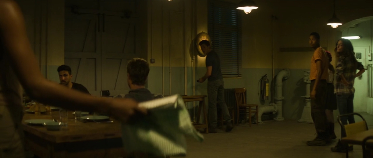 VampireDiariesWorld-dot-nl_TakeDown2701.jpg