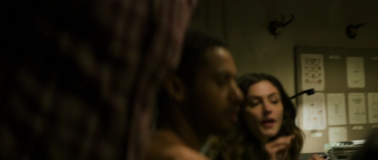 VampireDiariesWorld-dot-nl_TakeDown2833.jpg