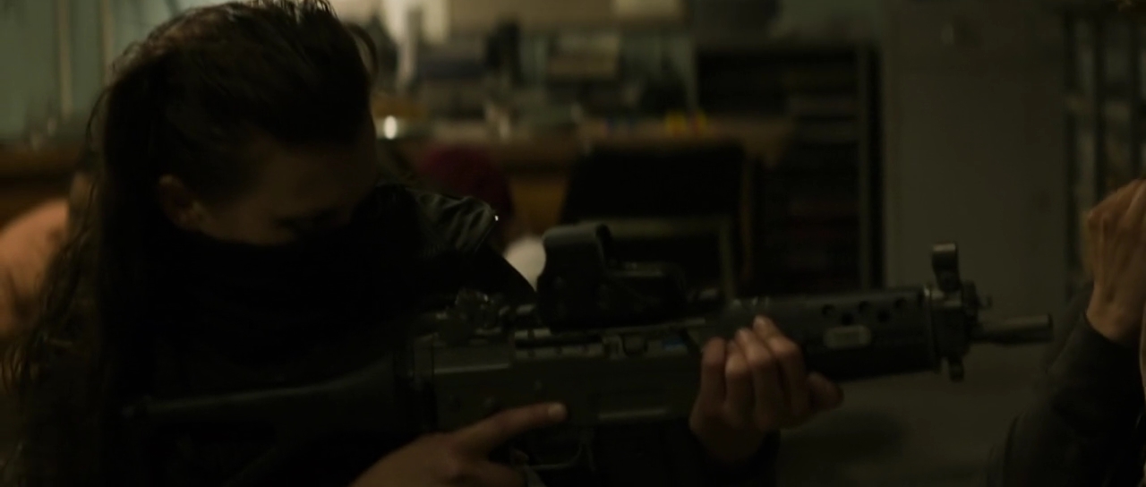 VampireDiariesWorld-dot-nl_TakeDown2911.jpg