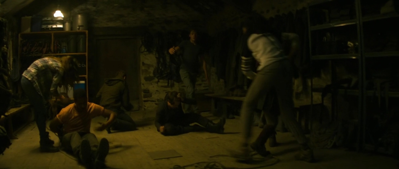 VampireDiariesWorld-dot-nl_TakeDown4228.jpg