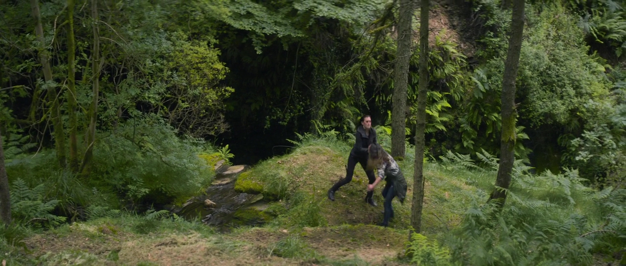 VampireDiariesWorld-dot-nl_TakeDown4887.jpg