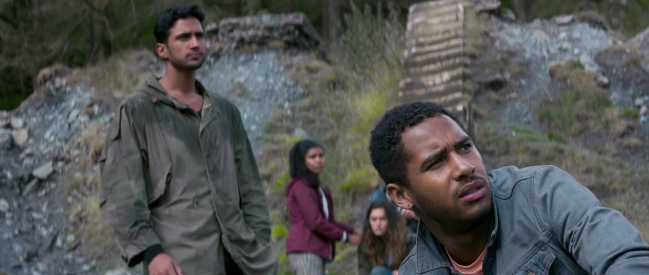 VampireDiariesWorld-dot-nl_TakeDown5320.jpg