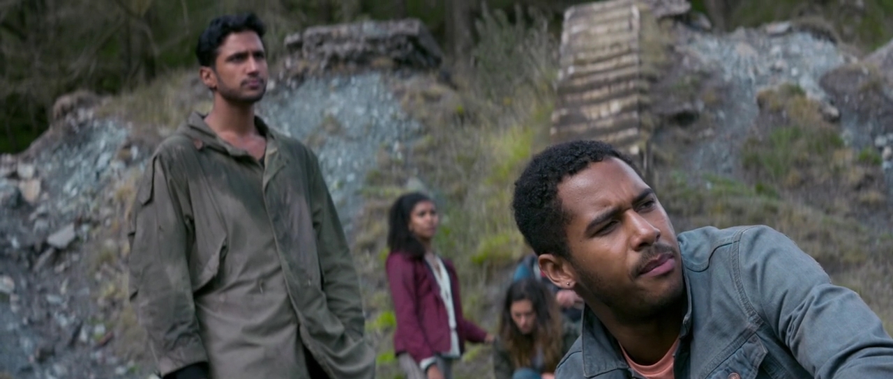 VampireDiariesWorld-dot-nl_TakeDown5322.jpg