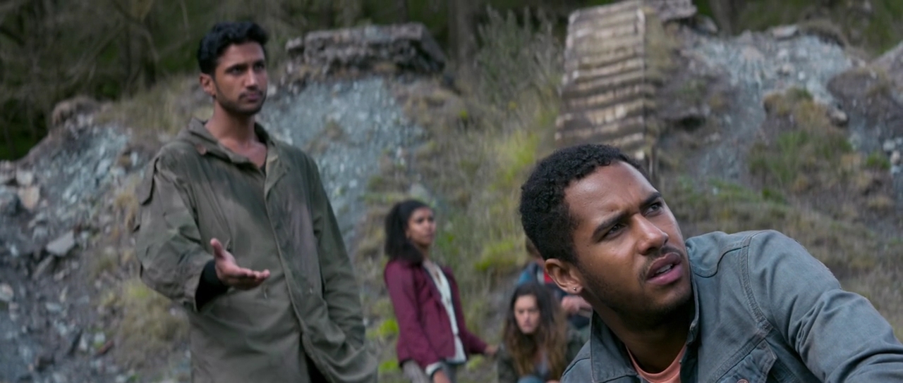 VampireDiariesWorld-dot-nl_TakeDown5323.jpg