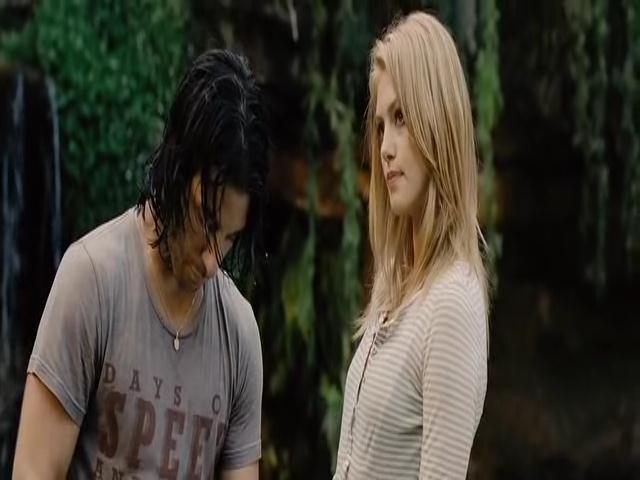 VampireDiariesWorld-dot-org_TomorrowWhenTheWarBegan-0812.jpg