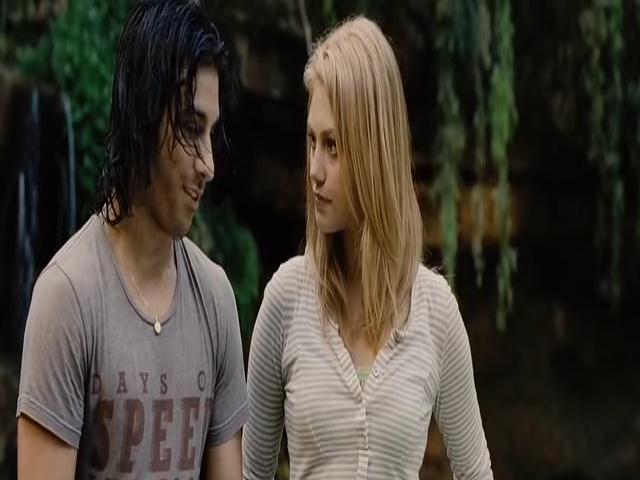 VampireDiariesWorld-dot-org_TomorrowWhenTheWarBegan-0816.jpg