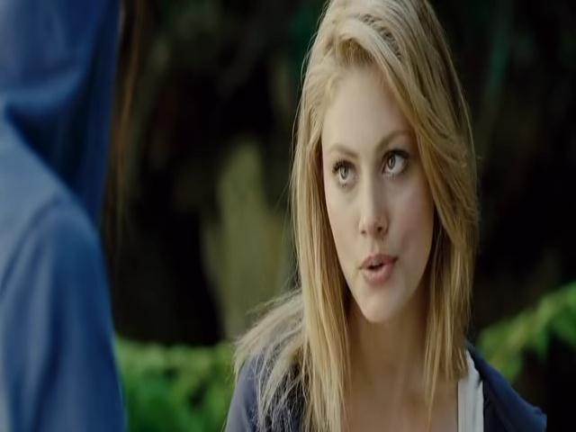 VampireDiariesWorld-dot-org_TomorrowWhenTheWarBegan-0895.jpg
