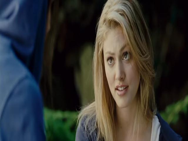 VampireDiariesWorld-dot-org_TomorrowWhenTheWarBegan-0907.jpg