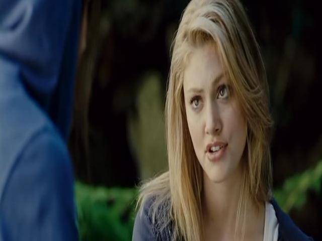 VampireDiariesWorld-dot-org_TomorrowWhenTheWarBegan-0908.jpg