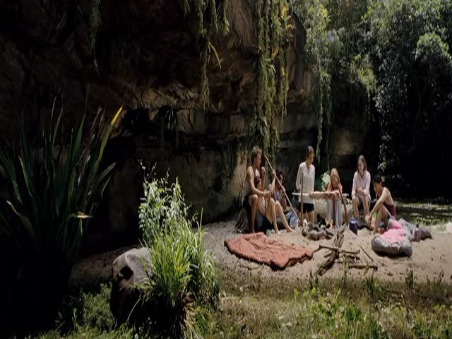 VampireDiariesWorld-dot-org_TomorrowWhenTheWarBegan-1071.jpg