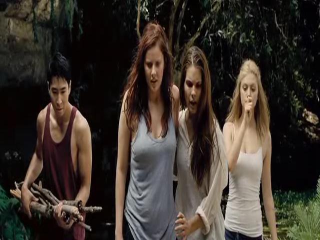 VampireDiariesWorld-dot-org_TomorrowWhenTheWarBegan-1184.jpg