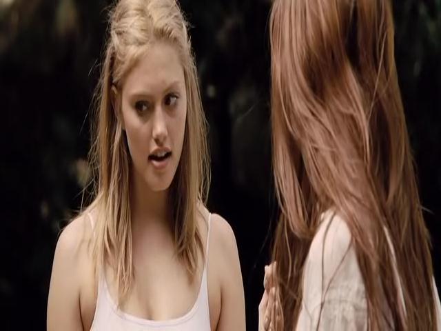 VampireDiariesWorld-dot-org_TomorrowWhenTheWarBegan-1317.jpg