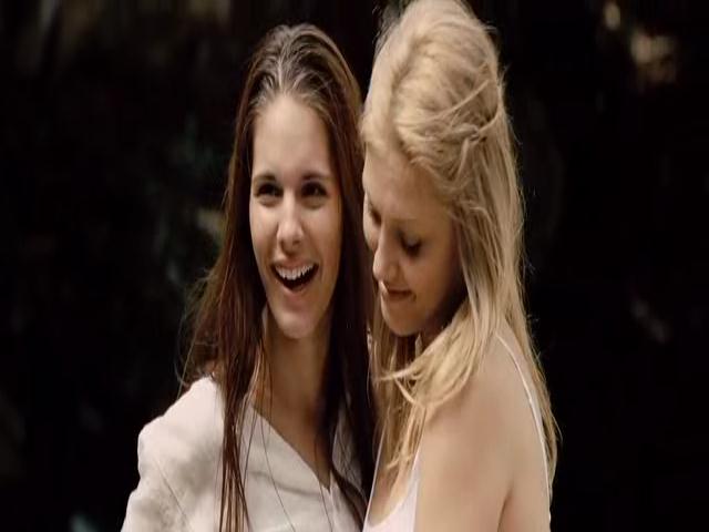 VampireDiariesWorld-dot-org_TomorrowWhenTheWarBegan-1333.jpg