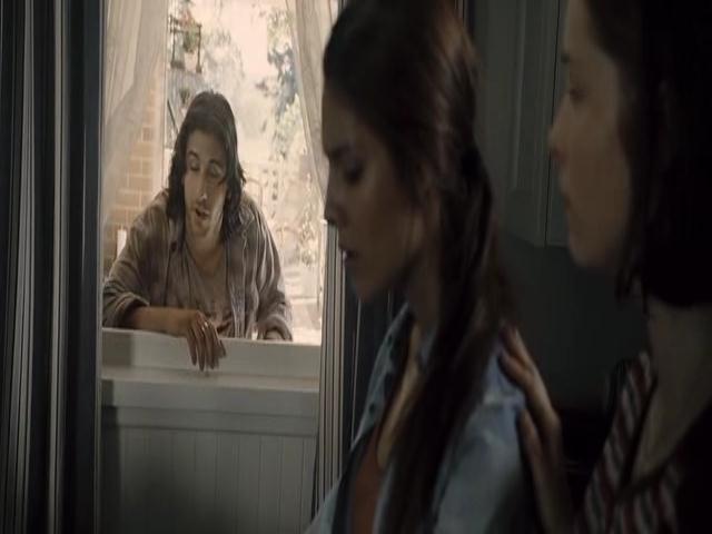 VampireDiariesWorld-dot-org_TomorrowWhenTheWarBegan-1467.jpg