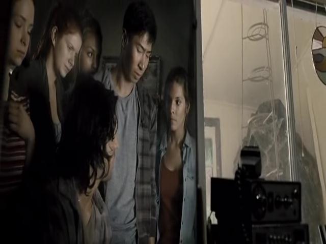 VampireDiariesWorld-dot-org_TomorrowWhenTheWarBegan-1543.jpg