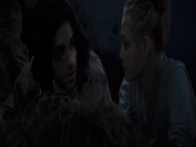 VampireDiariesWorld-dot-org_TomorrowWhenTheWarBegan-1726.jpg