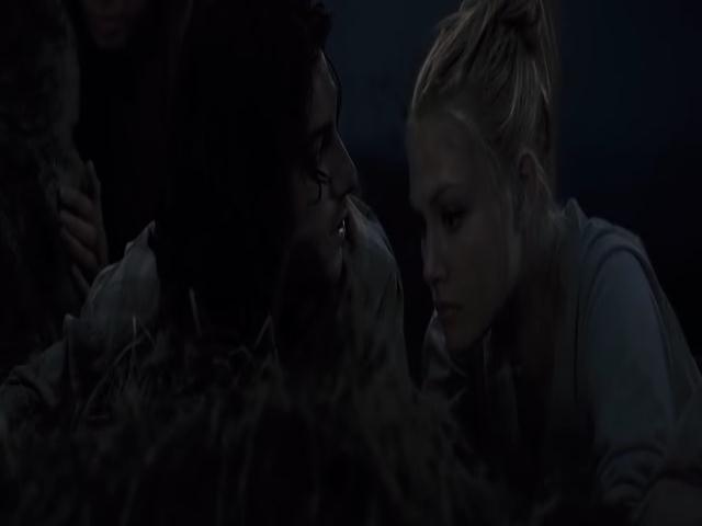 VampireDiariesWorld-dot-org_TomorrowWhenTheWarBegan-1733.jpg