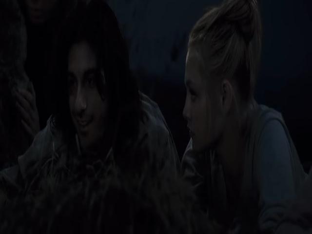 VampireDiariesWorld-dot-org_TomorrowWhenTheWarBegan-1746.jpg