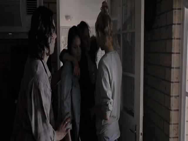 VampireDiariesWorld-dot-org_TomorrowWhenTheWarBegan-2142.jpg