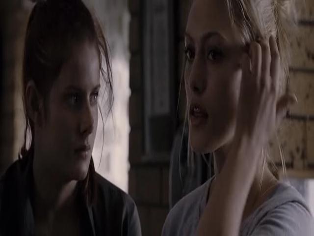 VampireDiariesWorld-dot-org_TomorrowWhenTheWarBegan-2168.jpg