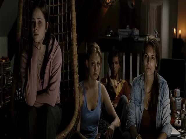 VampireDiariesWorld-dot-org_TomorrowWhenTheWarBegan-3811.jpg