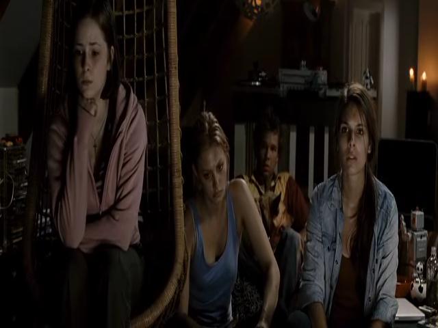 VampireDiariesWorld-dot-org_TomorrowWhenTheWarBegan-3844.jpg