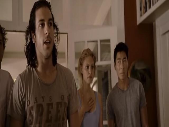 VampireDiariesWorld-dot-org_TomorrowWhenTheWarBegan-4120.jpg