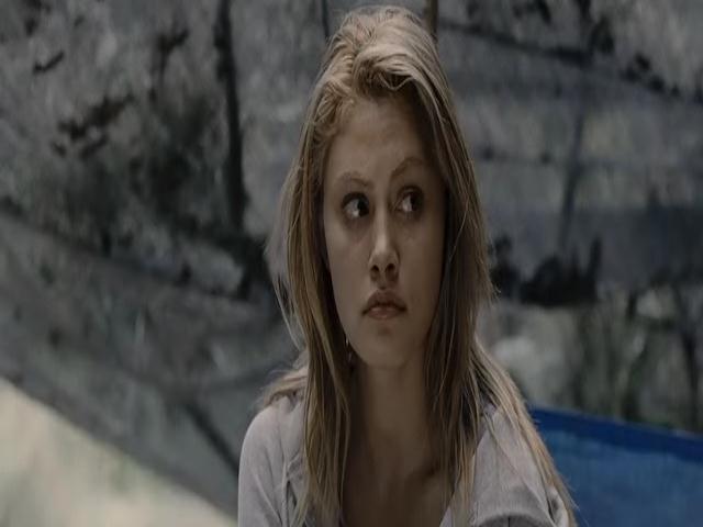 VampireDiariesWorld-dot-org_TomorrowWhenTheWarBegan-4538.jpg