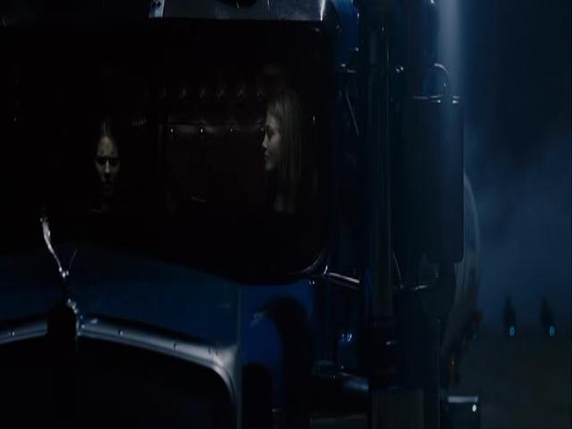 VampireDiariesWorld-dot-org_TomorrowWhenTheWarBegan-5077.jpg