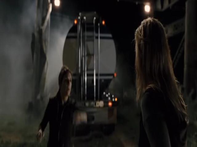 VampireDiariesWorld-dot-org_TomorrowWhenTheWarBegan-5227.jpg