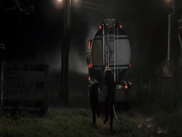 VampireDiariesWorld-dot-org_TomorrowWhenTheWarBegan-5235.jpg