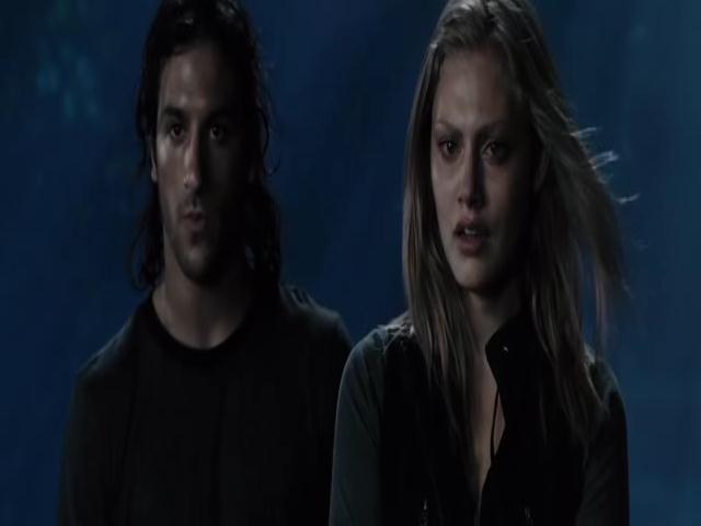 VampireDiariesWorld-dot-org_TomorrowWhenTheWarBegan-5594.jpg