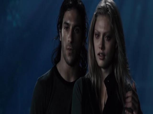 VampireDiariesWorld-dot-org_TomorrowWhenTheWarBegan-5609.jpg