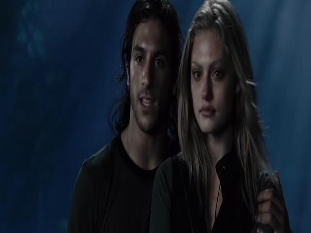 VampireDiariesWorld-dot-org_TomorrowWhenTheWarBegan-5613.jpg