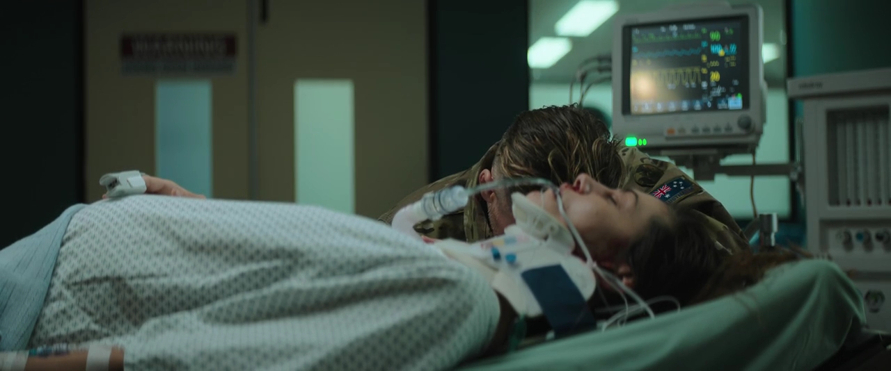 vampirediariesworld-dot-nl_Transfusion4924.jpg