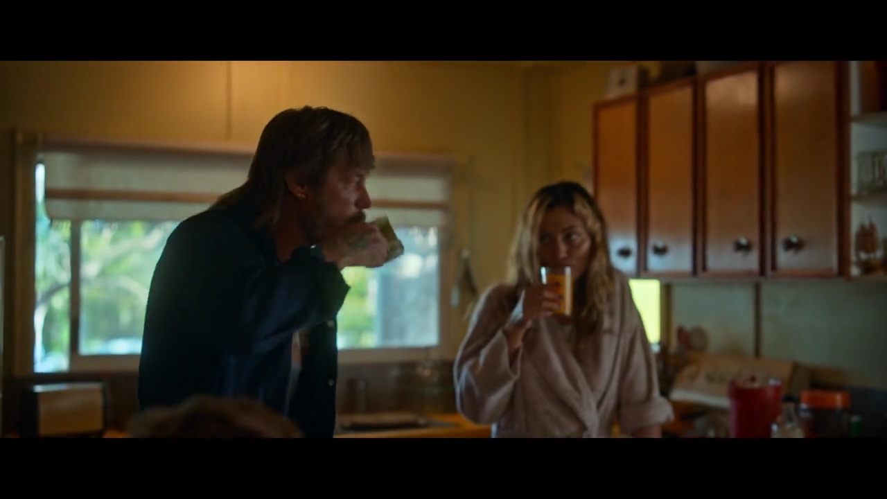 VampireDiariesWorld-BoySwallowsUniverse0768.jpg VampireDiariesWorld-BoySwallowsUniverse0768.jpg