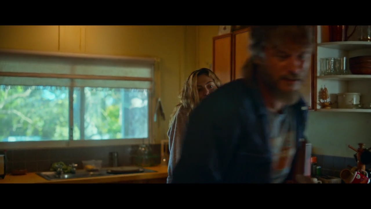 VampireDiariesWorld-BoySwallowsUniverse0797.jpg VampireDiariesWorld-BoySwallowsUniverse0797.jpg