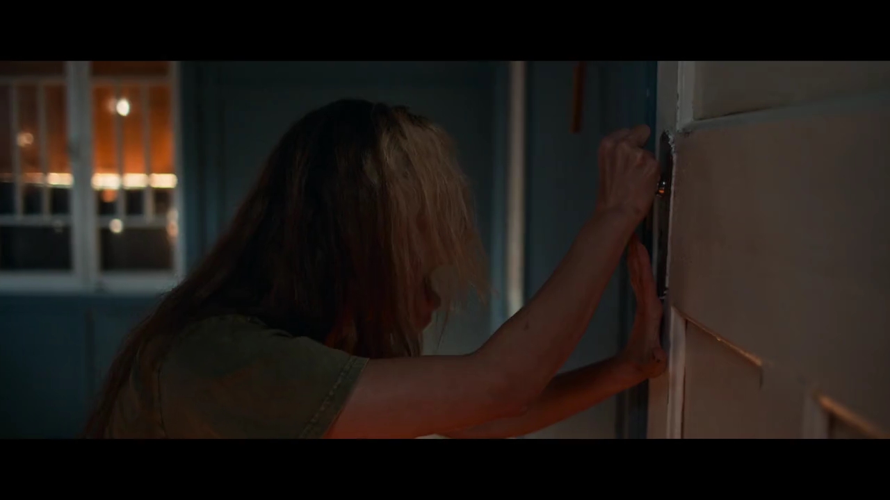 VampireDiariesWorld-BoySwallowsUniverse1525.jpg VampireDiariesWorld-BoySwallowsUniverse1525.jpg