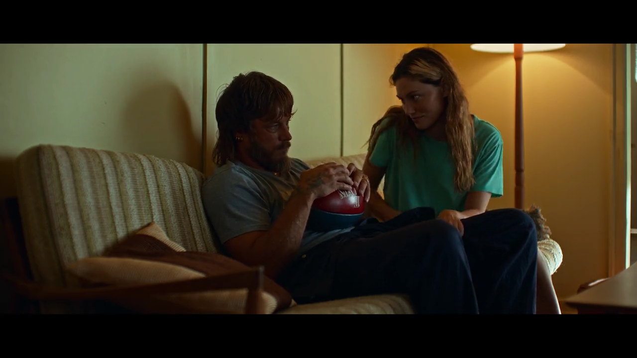 VampireDiariesWorld-BoySwallowsUniverse2072.jpg VampireDiariesWorld-BoySwallowsUniverse2072.jpg