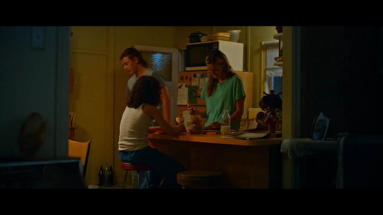 VampireDiariesWorld-BoySwallowsUniverse2190.jpg VampireDiariesWorld-BoySwallowsUniverse2190.jpg