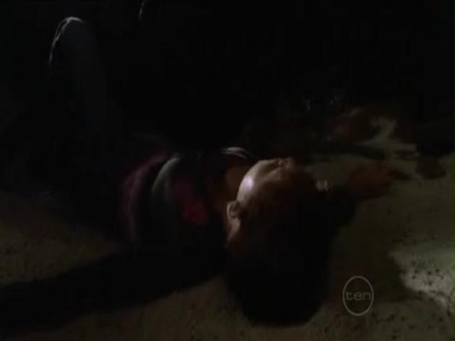 VampireDiariesWorld-dot-org_H2OJustAddWater-s01e01-0425.jpg VampireDiariesWorld-dot-org_H2OJustAddWater-s01e01-0425.jpg