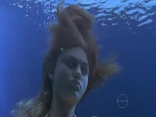 VampireDiariesWorld-dot-org_H2OJustAddWater-s01e03--0878.jpg