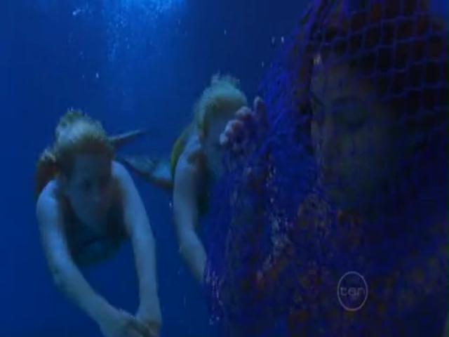 VampireDiariesWorld-dot-org_H2OJustAddWater-s01e03--1075.jpg