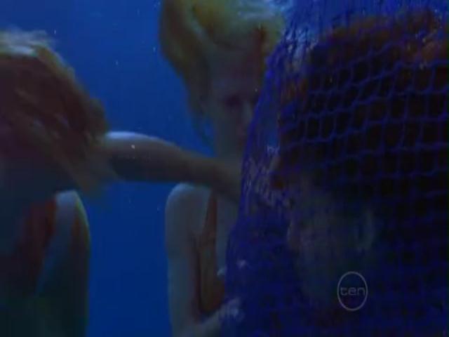 VampireDiariesWorld-dot-org_H2OJustAddWater-s01e03--1080.jpg