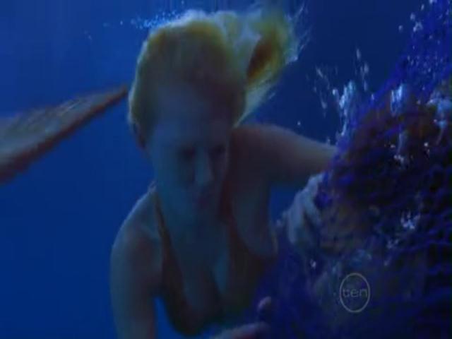 VampireDiariesWorld-dot-org_H2OJustAddWater-s01e03--1082.jpg