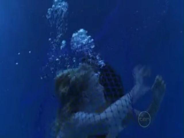 VampireDiariesWorld-dot-org_H2OJustAddWater-s01e03--1128.jpg