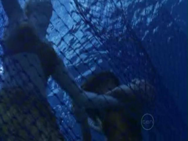 VampireDiariesWorld-dot-org_H2OJustAddWater-s01e03--1132.jpg